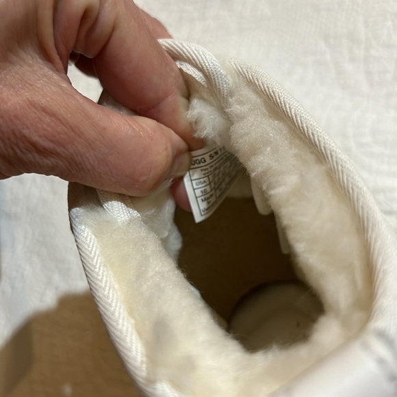 Ugg Neumel Men’s size 10. NWT